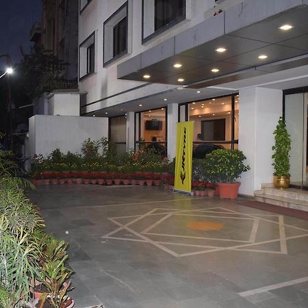 Hotel Vaibhav Varanasi Ngoại thất bức ảnh