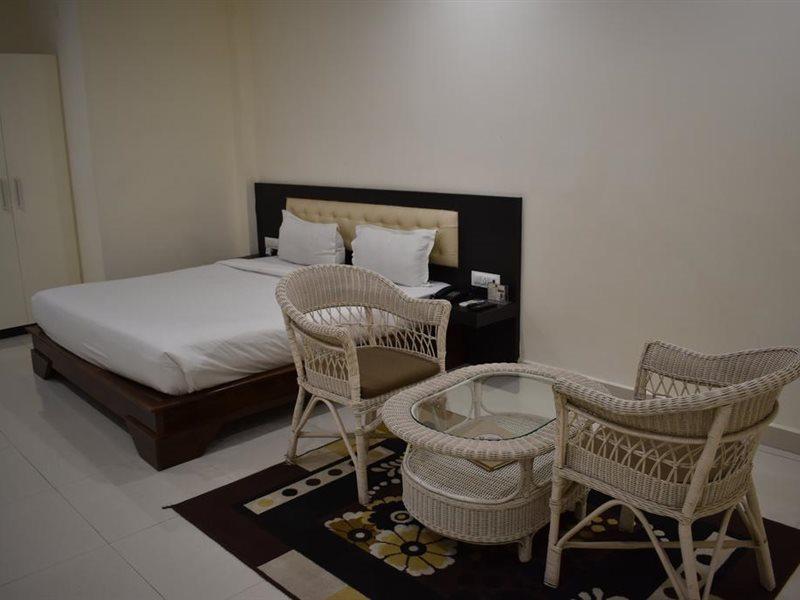 Hotel Vaibhav Varanasi Ngoại thất bức ảnh