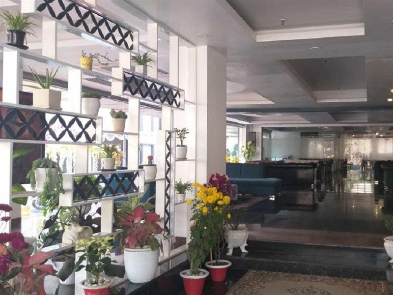 Hotel Vaibhav Varanasi Ngoại thất bức ảnh