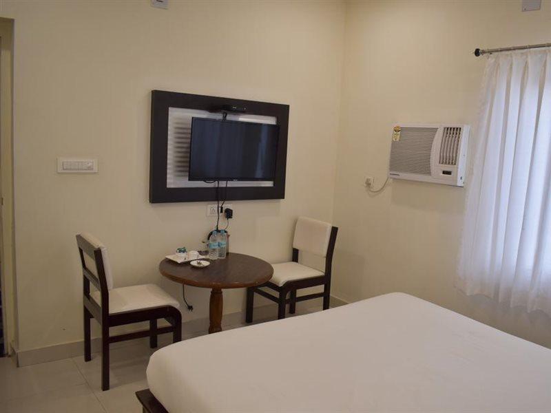 Hotel Vaibhav Varanasi Ngoại thất bức ảnh