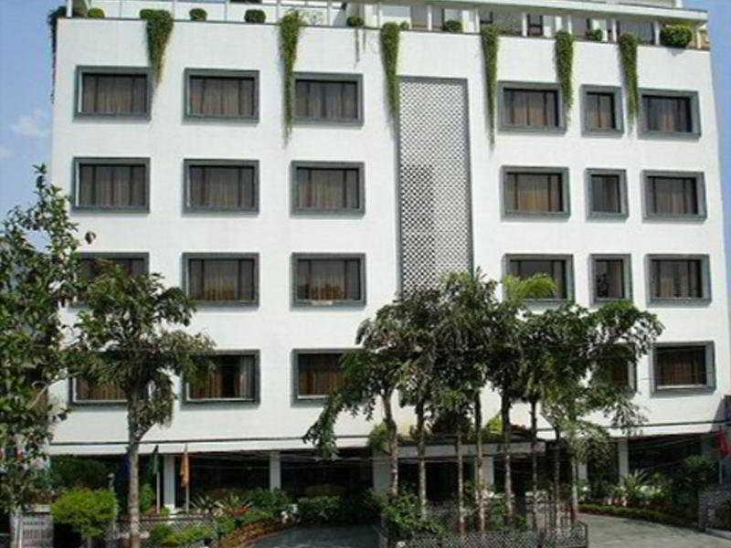 Hotel Vaibhav Varanasi Ngoại thất bức ảnh