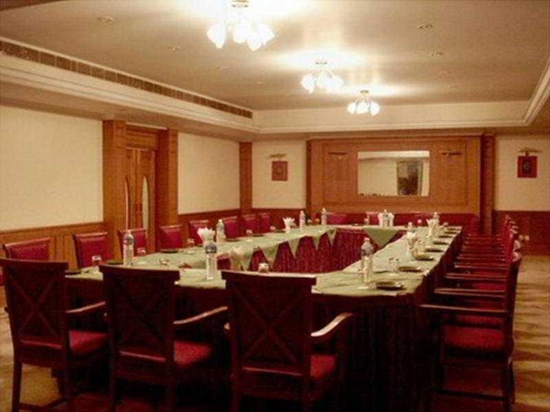 Hotel Vaibhav Varanasi Ngoại thất bức ảnh