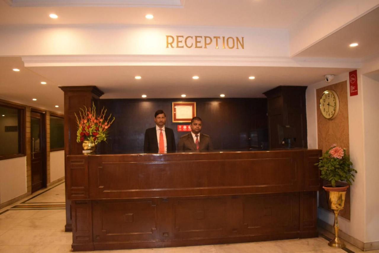 Hotel Vaibhav Varanasi Ngoại thất bức ảnh