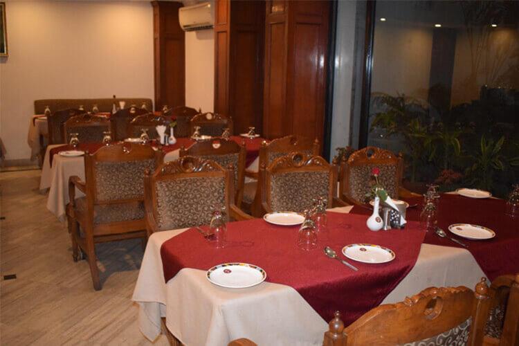 Hotel Vaibhav Varanasi Ngoại thất bức ảnh