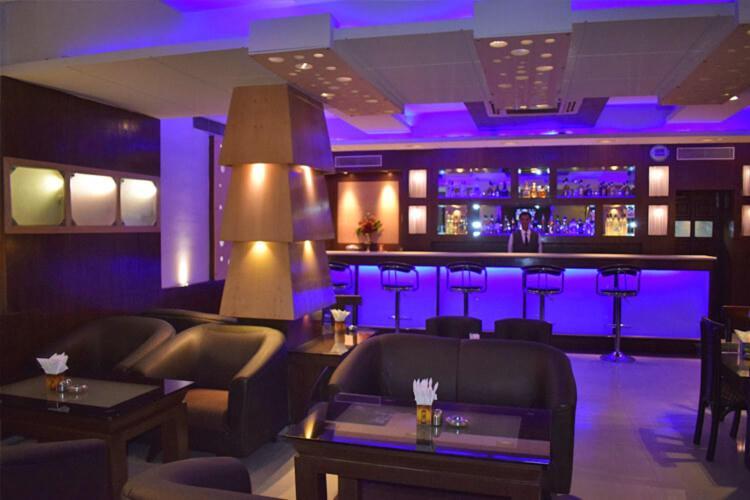 Hotel Vaibhav Varanasi Ngoại thất bức ảnh