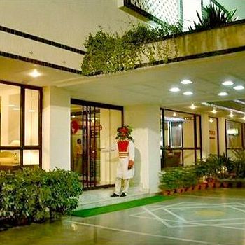 Hotel Vaibhav Varanasi Ngoại thất bức ảnh